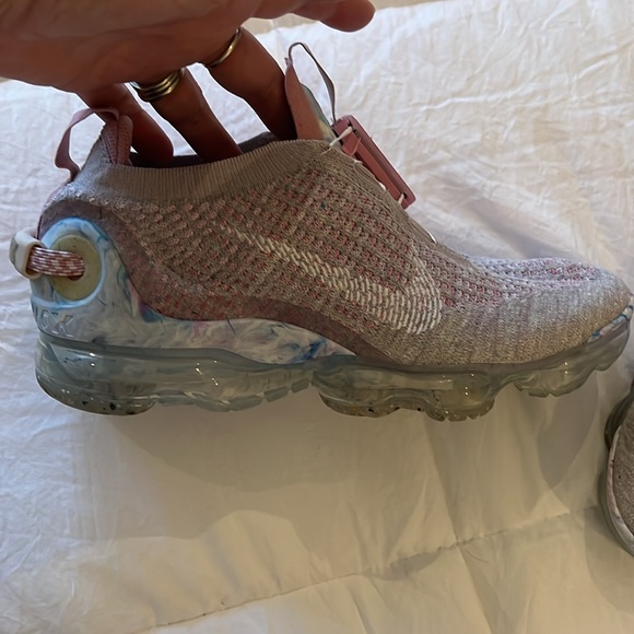 Nike sneakers - Picture 2 of 5